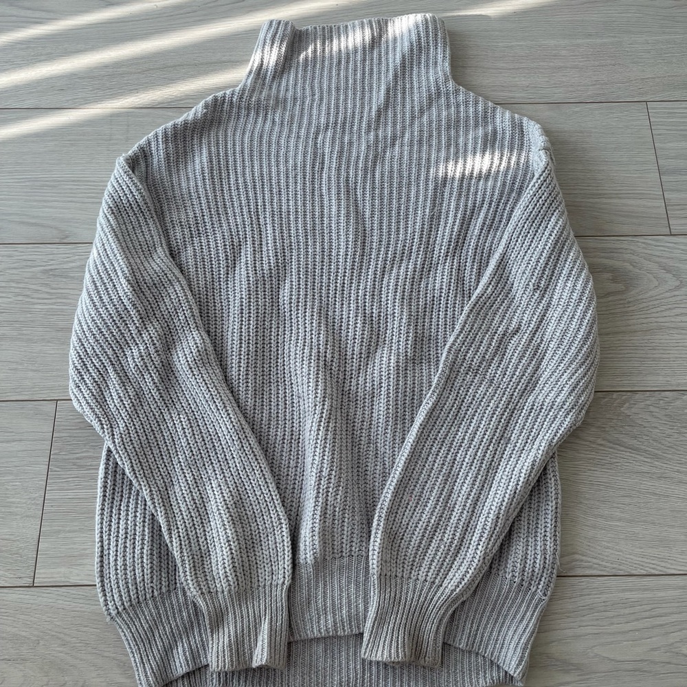 SOLD Aritzia Wilfred Montpellier Sweater
